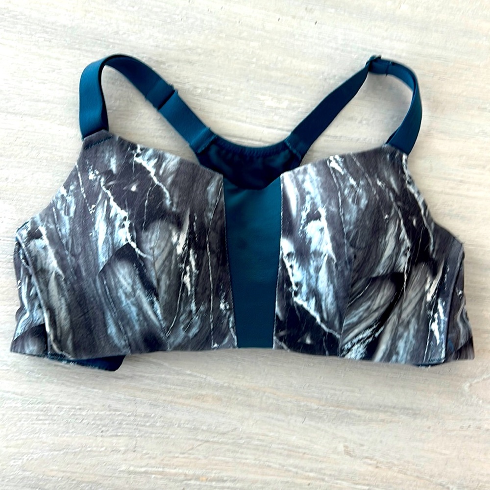 Crane Adjustable Sports Bra Size Small 34B-34c
